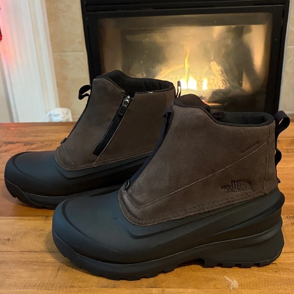 The North Face Chilkat Black Insulated Boots size 12.5